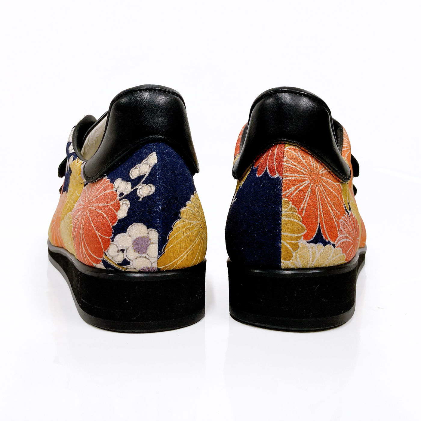 Blackjade WR043K  (Kimono, Black,Velcro)