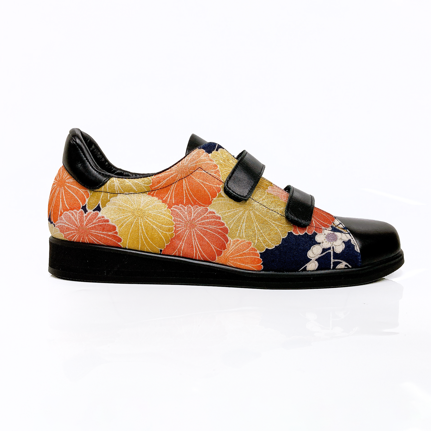 Blackjade WR043K  (Kimono, Black,Velcro)